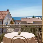 1 Bedroom Cozy In Krk Apartament Veglia
